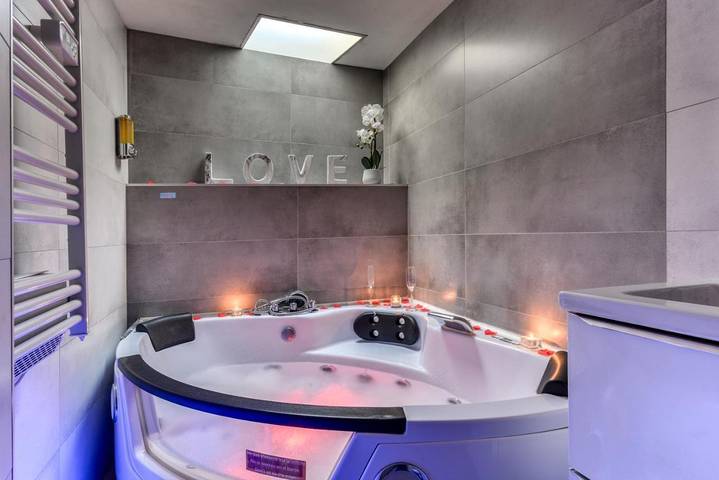 Chambre d’hôte pour 2 personnes, avec jacuzzi