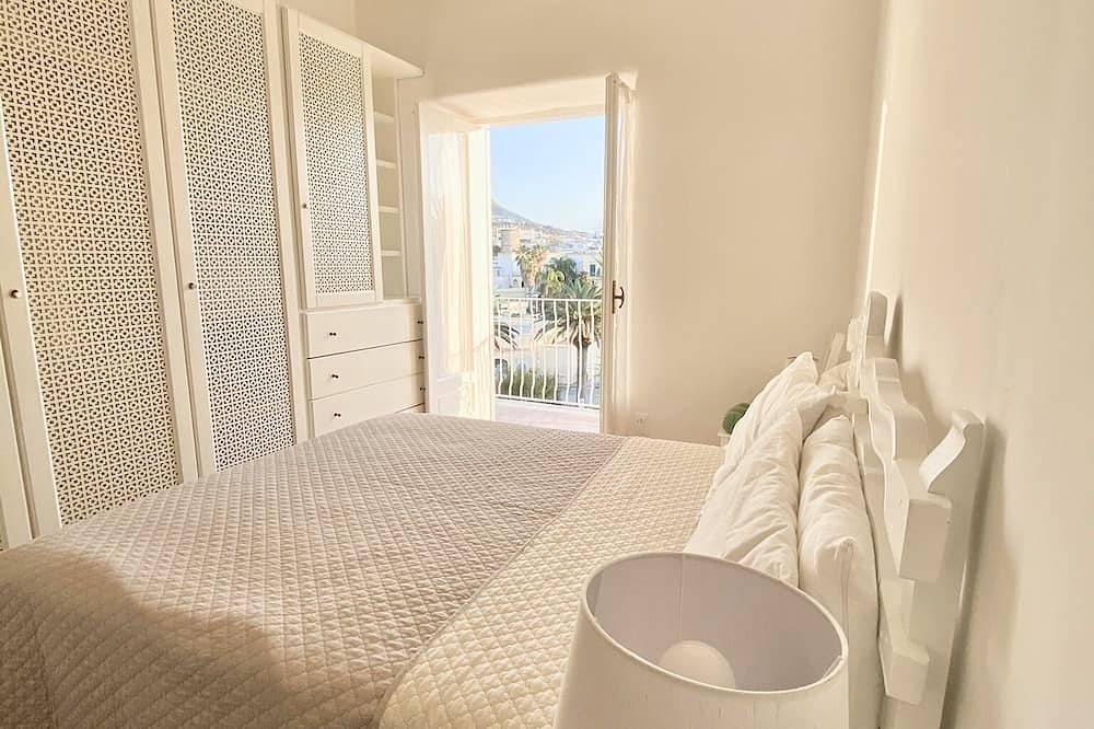 Entire apartment, Romano House, center of Forio, Ischia in Forio, Ischia