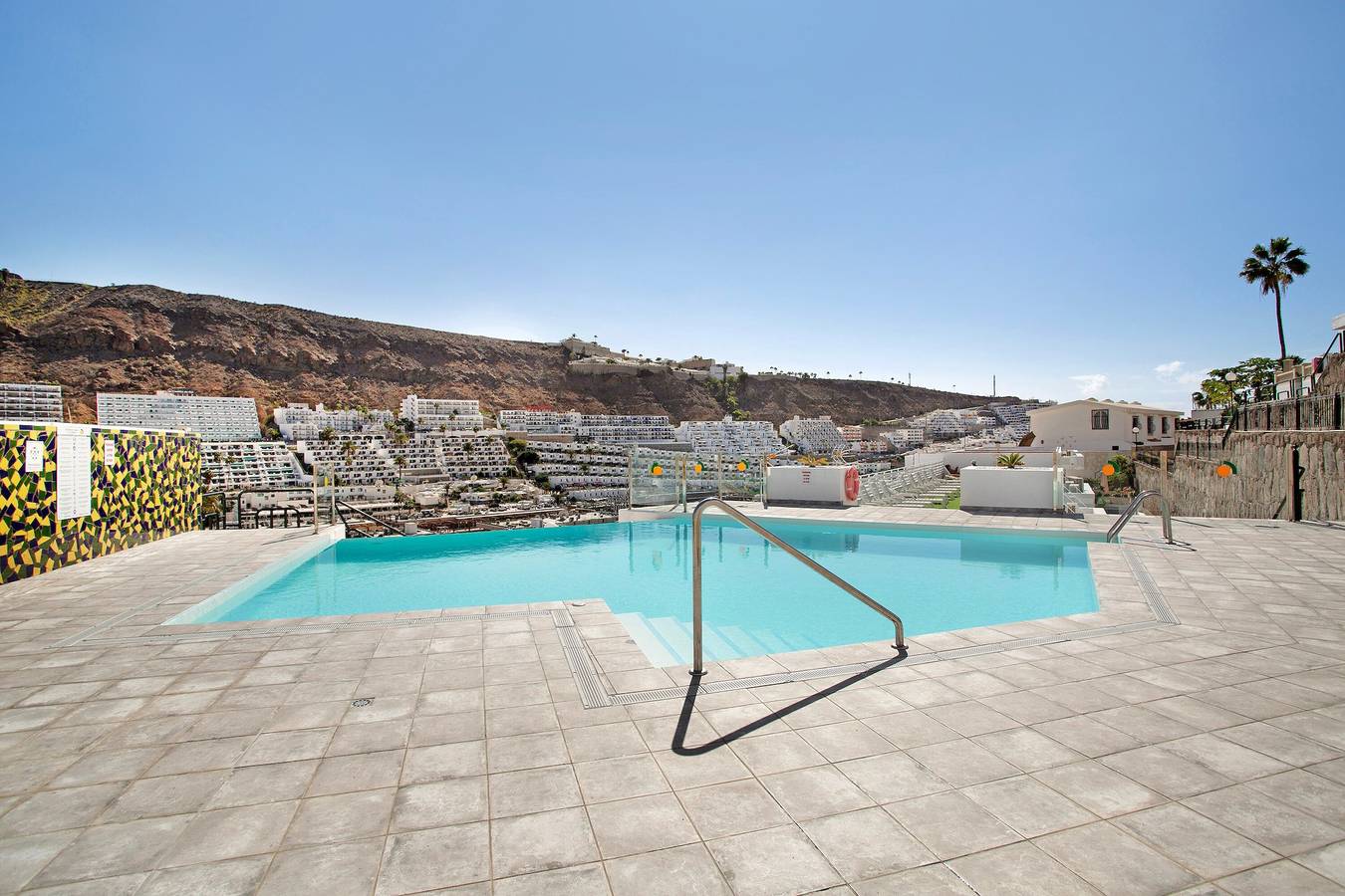 Apartamento entero, Apartamento vacacional 'Bungalow Eden' con piscina compartida, Wi-Fi y aire acondicionado in Puerto Rico (Gran Canaria), Gran Canaria Sur