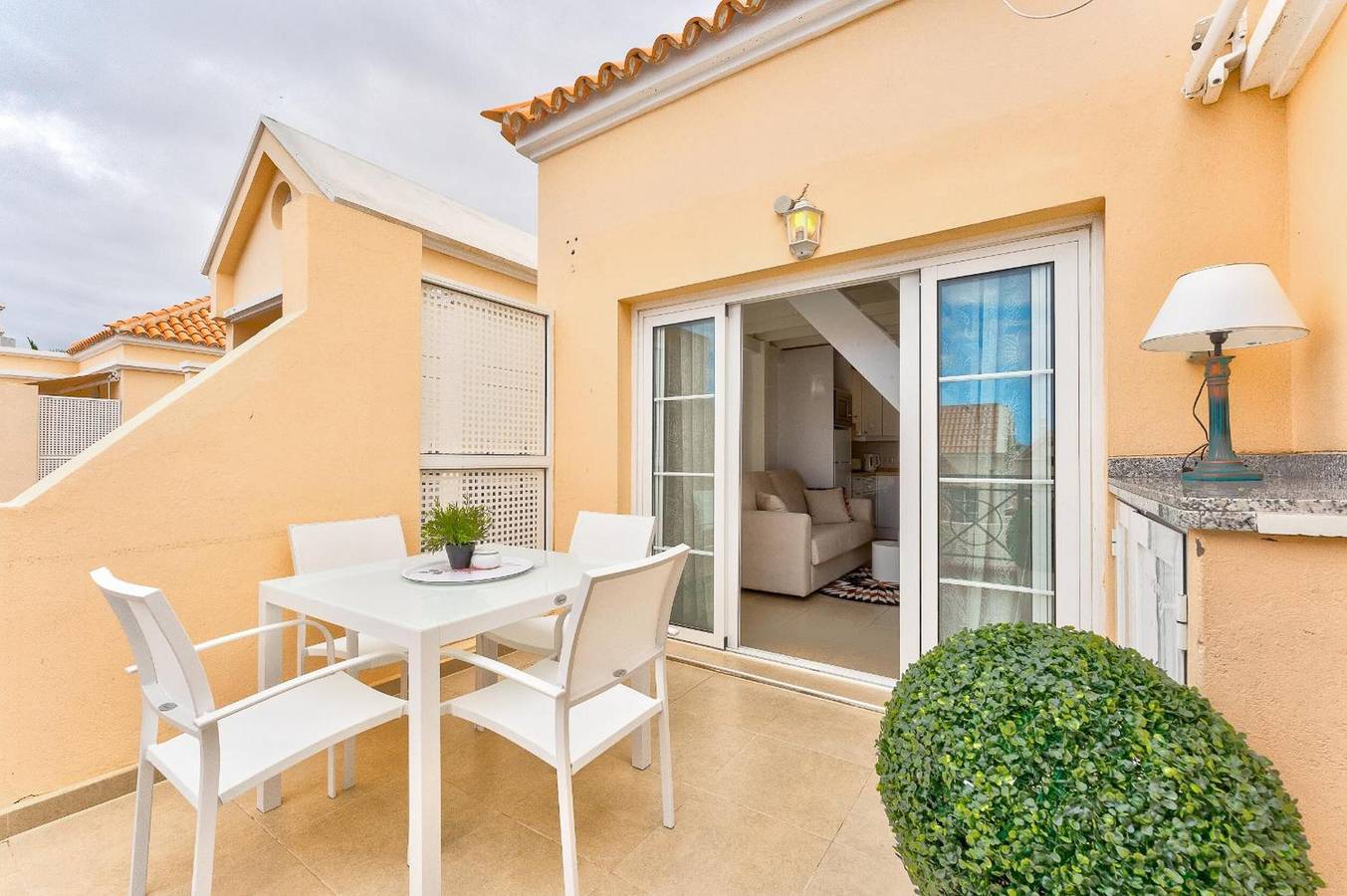 Apartamento entero, Apartamento Vacacional 'Yucca Park' con Piscina Compartida, Wi-Fi y Aire Acondicionado in Playa del Duque, Adeje