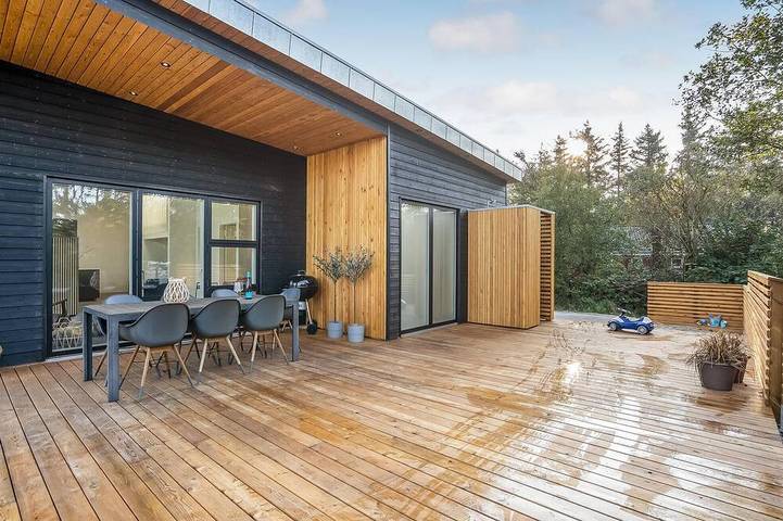 Feriehus for 8 personer, med terrasse og have - 1