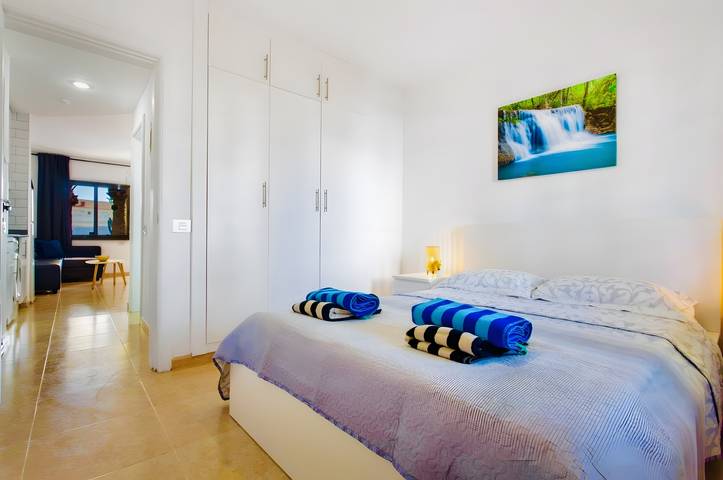 Geheel appartement, Coral Bliss Appartement met Gedeeld Zwembad, Privéterras en Wi-Fi in Corralejo, La Oliva