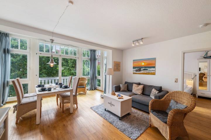 Appartement entier, Loft avec véranda à 300 m de la plage / Wi-Fi in Kühlungsborn, Mer Baltique (Mecklenburg)