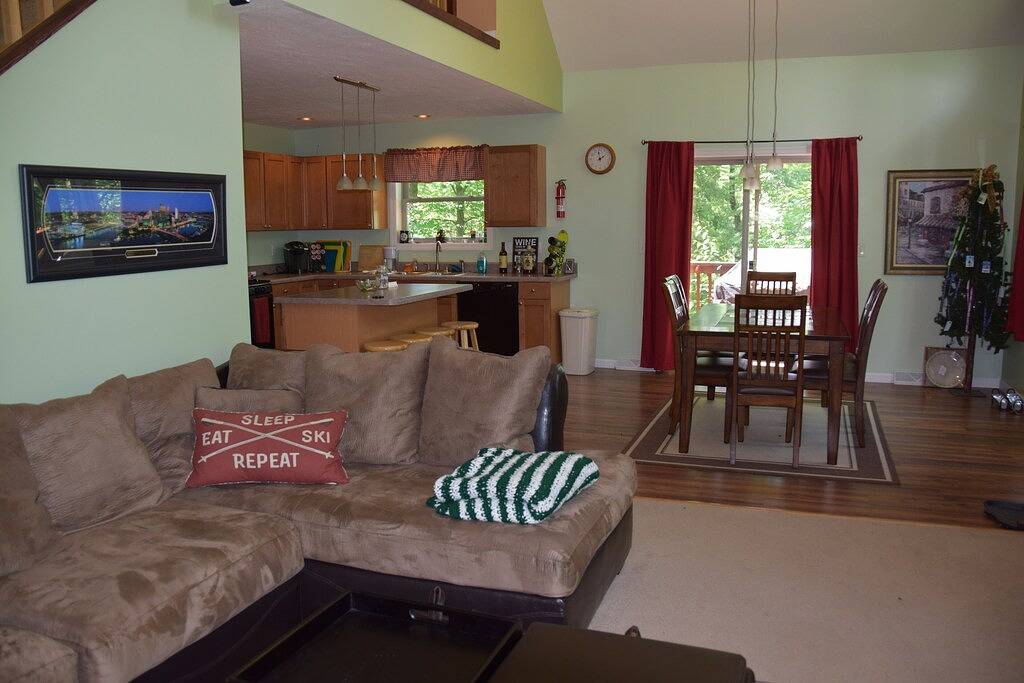 Contemporary Mountain Home - Perfekter Familienausflug in Hidden Valley, Pennsylvania