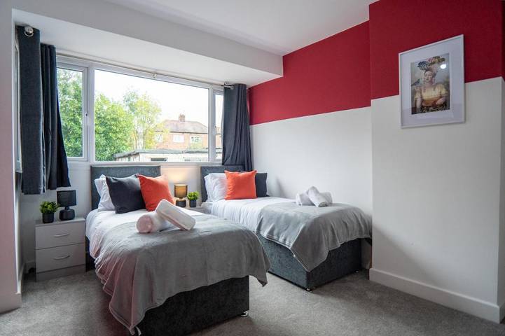 Bed and breakfast for 6 people in Birmingham