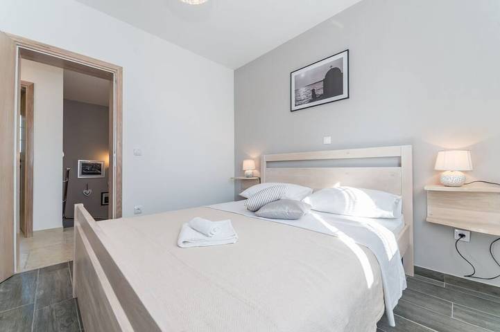 Villa pour 6 personnes, avec balcon et jardin dans Vir - 2