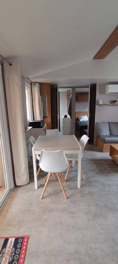 Camping voor 5 personen, met zwembad en terras in Mimizan