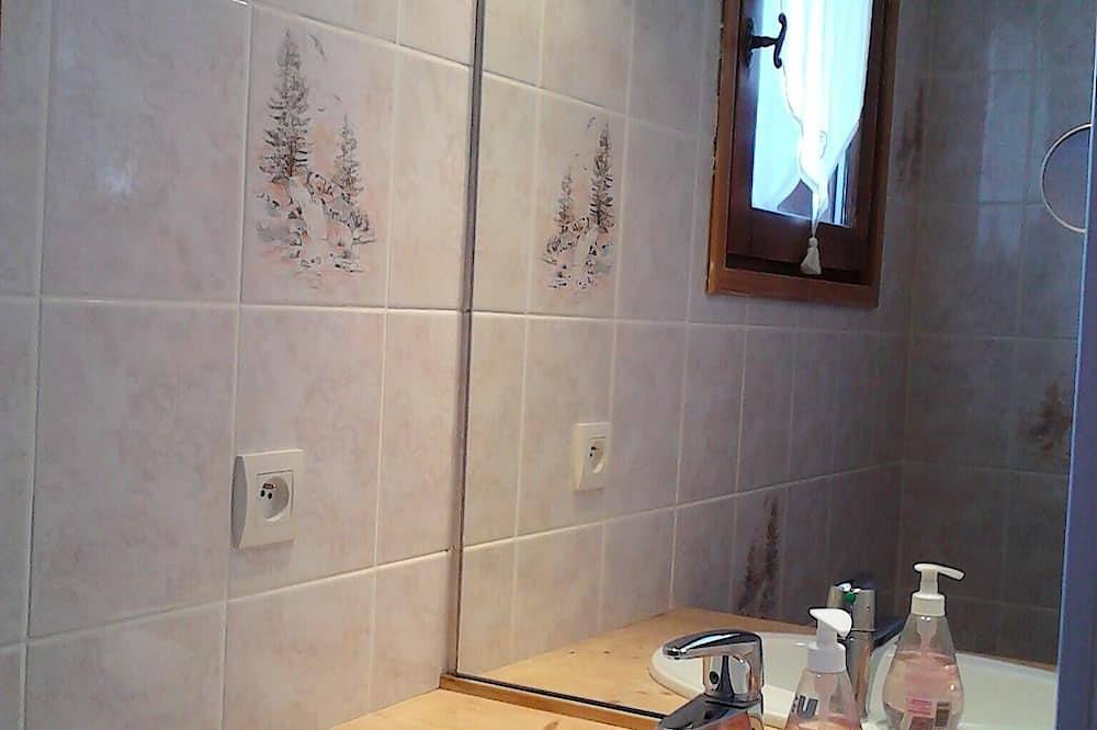 Appartement entier, Face au Mont-Blanc, location au rez-de-chaussée d'un chalet à Passy in Passy, Pays du Mont-Blanc