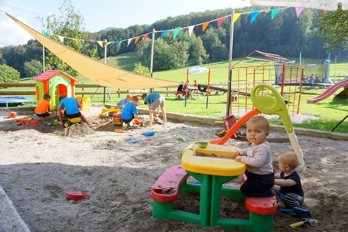 Ferienhaus für 7 Personen, mit Terrasse und Garten sowie Seeblick in Bernau am Chiemsee - 4