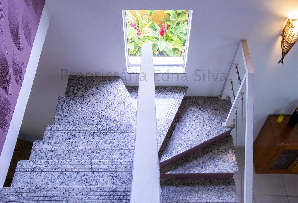 Modernes Haus mit Pool und komfortable 1 km vom Strand Praia do Curral in Cambaquara, Ilhabela