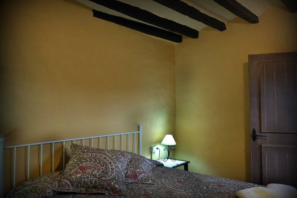 Rural House 'Cargol Mas Violella' with Mountain Views, Pool, and Wi-Fi in Sant Joan les Fonts, Zona Volcanica de la Garrotxa Natural Park