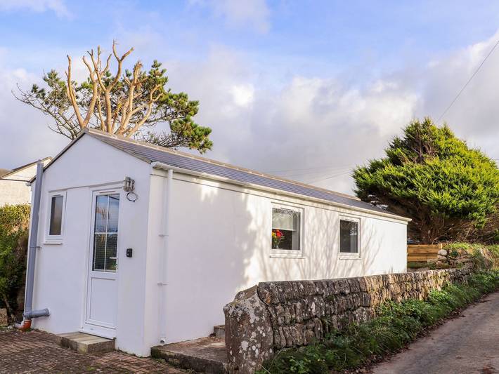 Apartment for 2 people, with garden, with pets in Cornwall