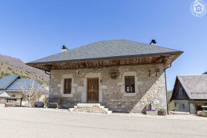 Gîte pour 10 personnes, avec Terrasse et Jardin à Sainte-Reine