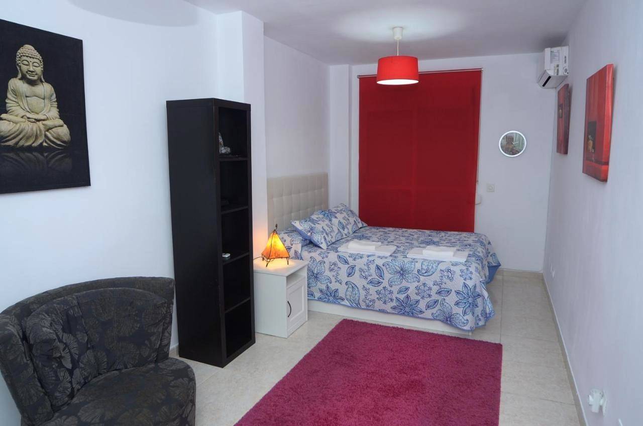 Double Room with Private External Bathroom in Altstadt Málaga, Malaga