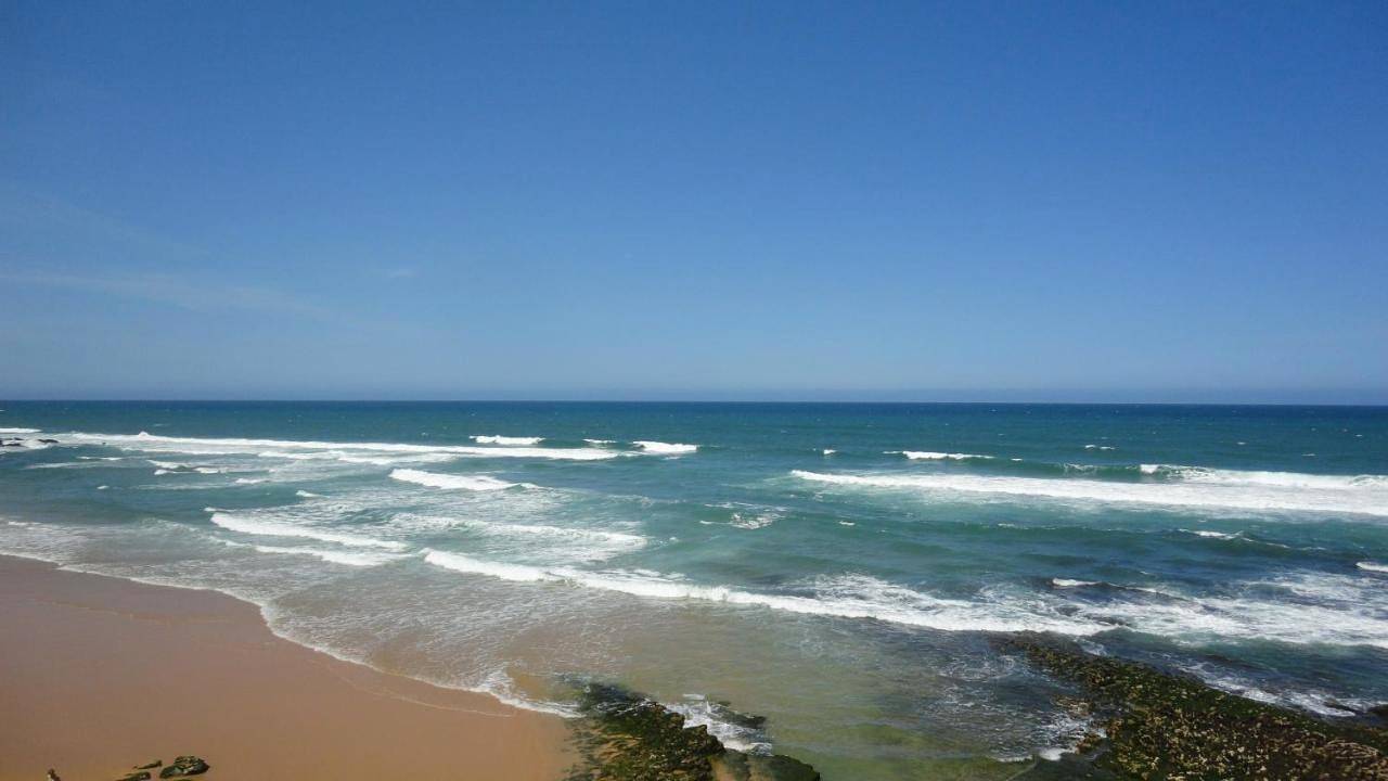 Superior Studio in Praia das Maçãs, Colares