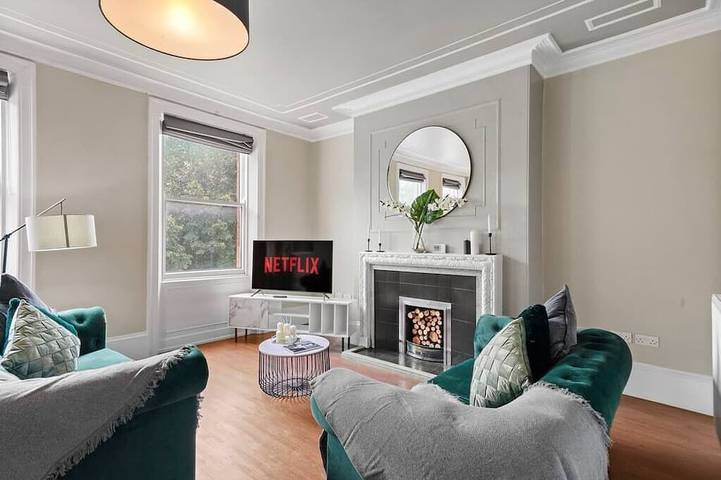 Apartment for 6 people in Wakefield