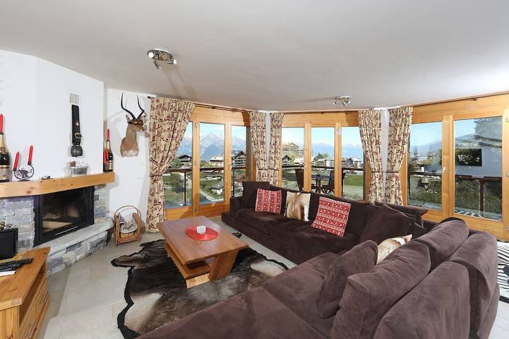 Ferienwohnung für 7 Personen, mit Balkon und Pool sowie Whirlpool und Sauna in Nendaz