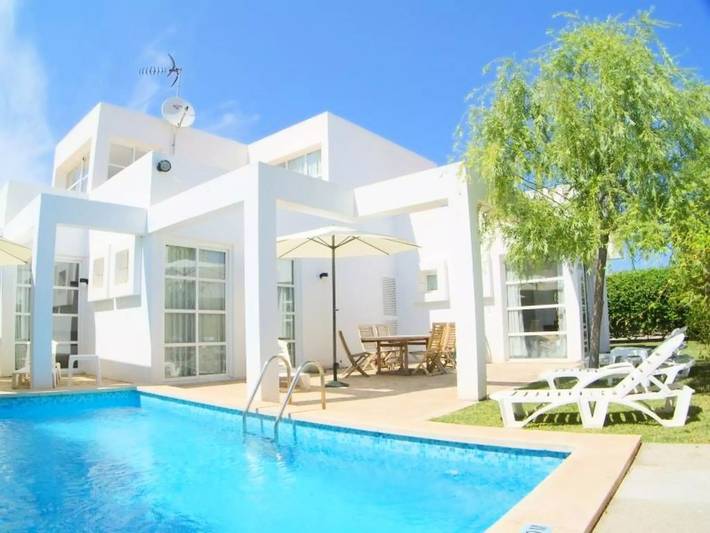 Finca mit hund für 8 Personen, mit Balkon und Terrasse sowie Garten und Pool in Can Picafort