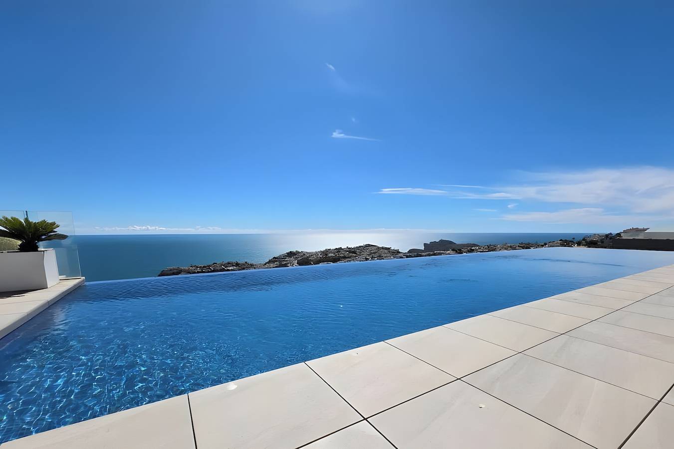 Ganze Wohnung, Ferienwohnung 'Blue Infinity 7' mit Meerblick, Wi-Fi und Klimaanlage in Poble Nou de Benitatxell, Costa Blanca