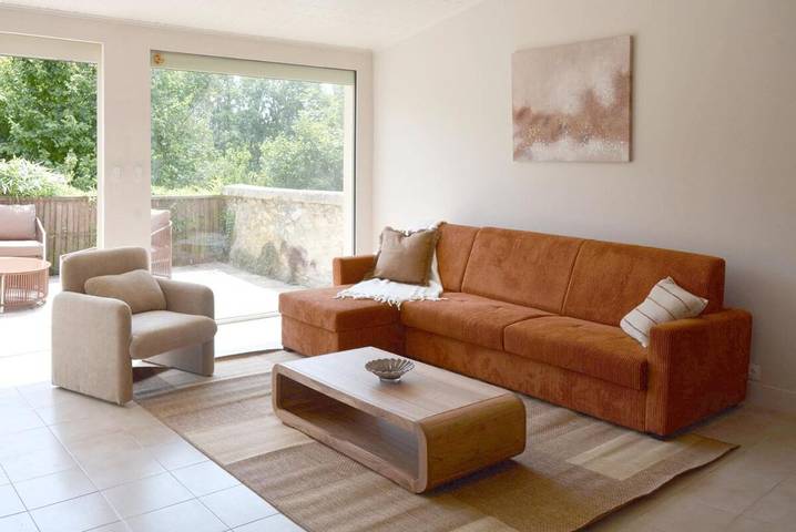 Location de vacances pour 12 personnes, avec jardin et vue ainsi que piscine et balcon à Auneau - 2