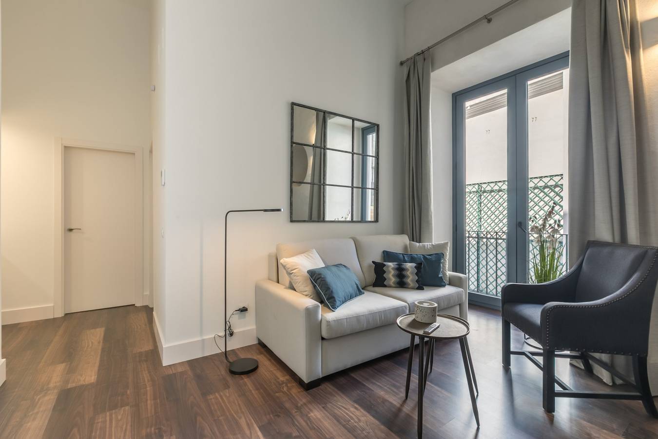 Apartamento de férias inteiro, Airbnb acolhedor com ar condicionado e cozinha, perto do centro da cidade in Casco Antiguo, Sevilha