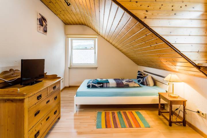 Ganze Wohnung, Ferienwohnung 'Gala' mit Gemeinschaftsgarten und Wlan in Espasingen, Stockach