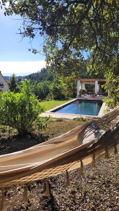 Location de vacances pour 3 personnes, avec jacuzzi ainsi que piscine et jardin à Cabasse - 3