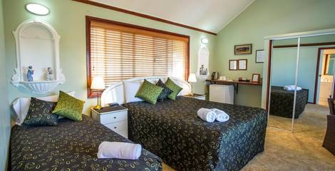 Chambre d’hôte pour 2 personnes, avec jardin ainsi que vue et piscine à Brisbane