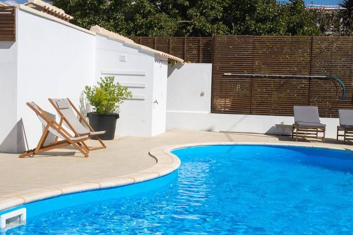 Location de vacances pour 2 personnes, avec jardin et piscine à Leiria - 2