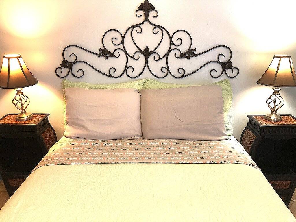 Ganze Wohnung, ~Waikiki~ Lowest Rates In Area ~ Studio ~ Fully Furn ~ Blocks to Beach ~ in Waikiki Beach, Honolulu