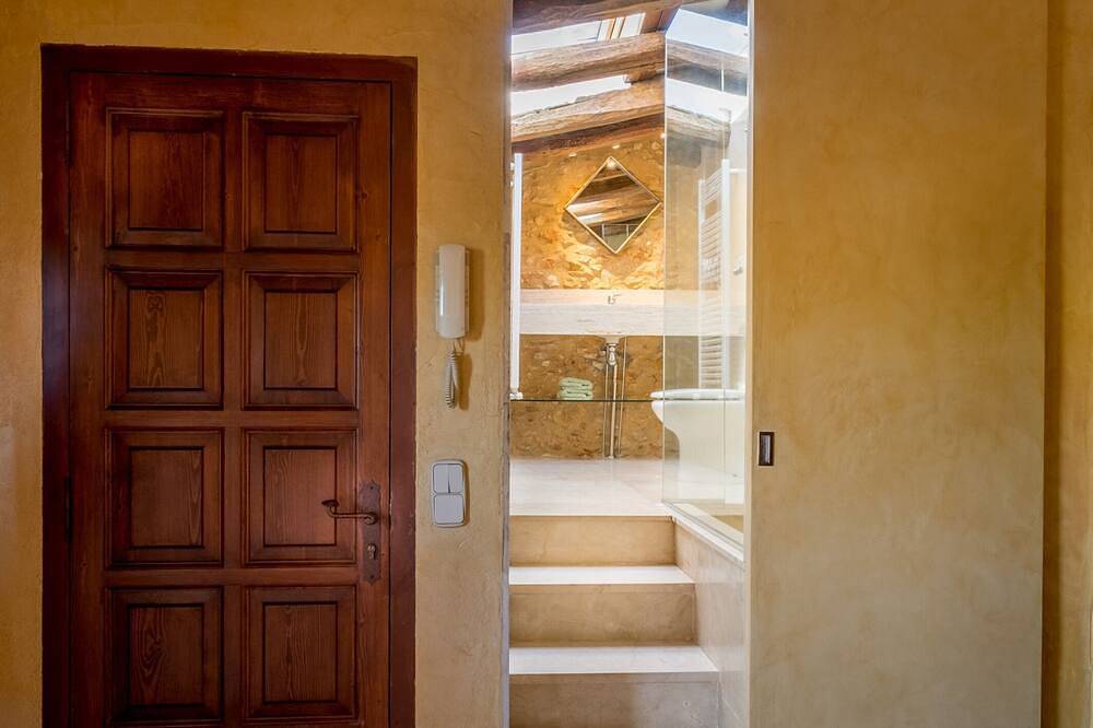 Appartement entier, Can Felip Penthouse with Fantastic Views in Palafrugell, Costa Brava