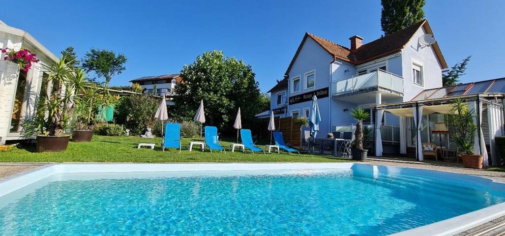 Ferienhaus für 4 Personen, mit Balkon und Terrasse sowie Garten und Pool in Bad Gleichenberg