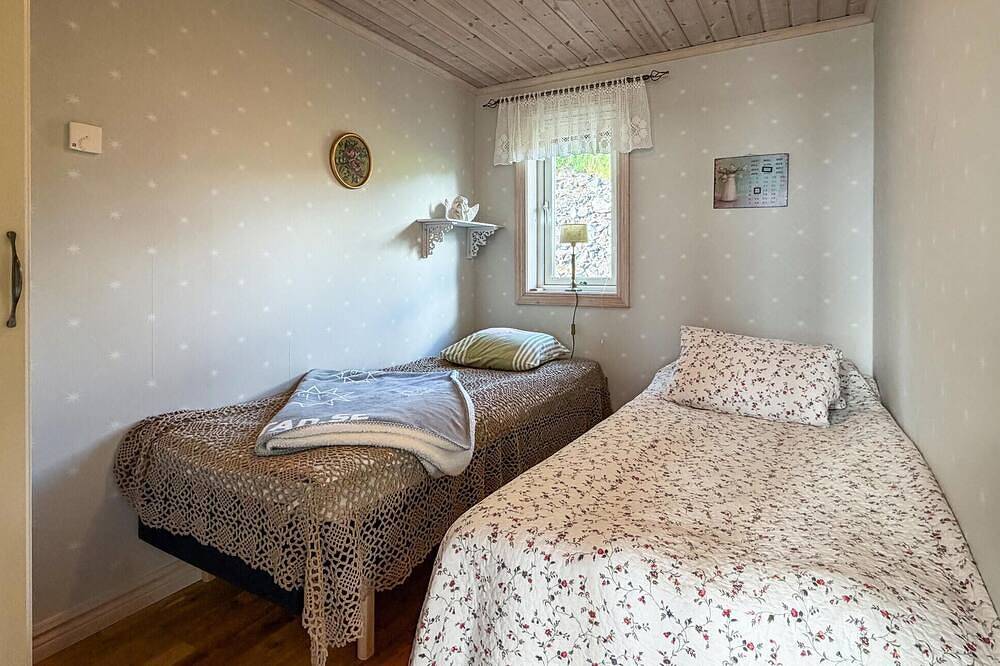 Amazing home in Kil with lake view in Kil, Värmland