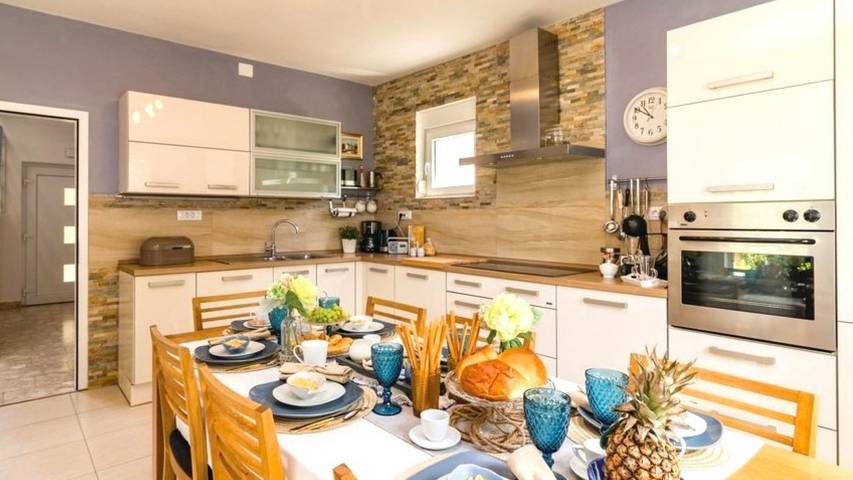 Villa für 8 Personen, mit Terrasse und Garten in Medulin - 4