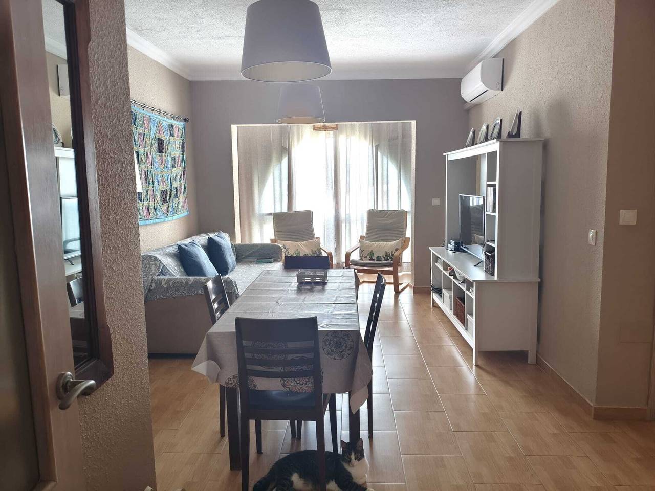 Apartamento entero, Apartamento 'Balcón Pueblo Andaluz' con vistas al mar, Wi-Fi y aire acondicionado in Torrox Costa, Torrox