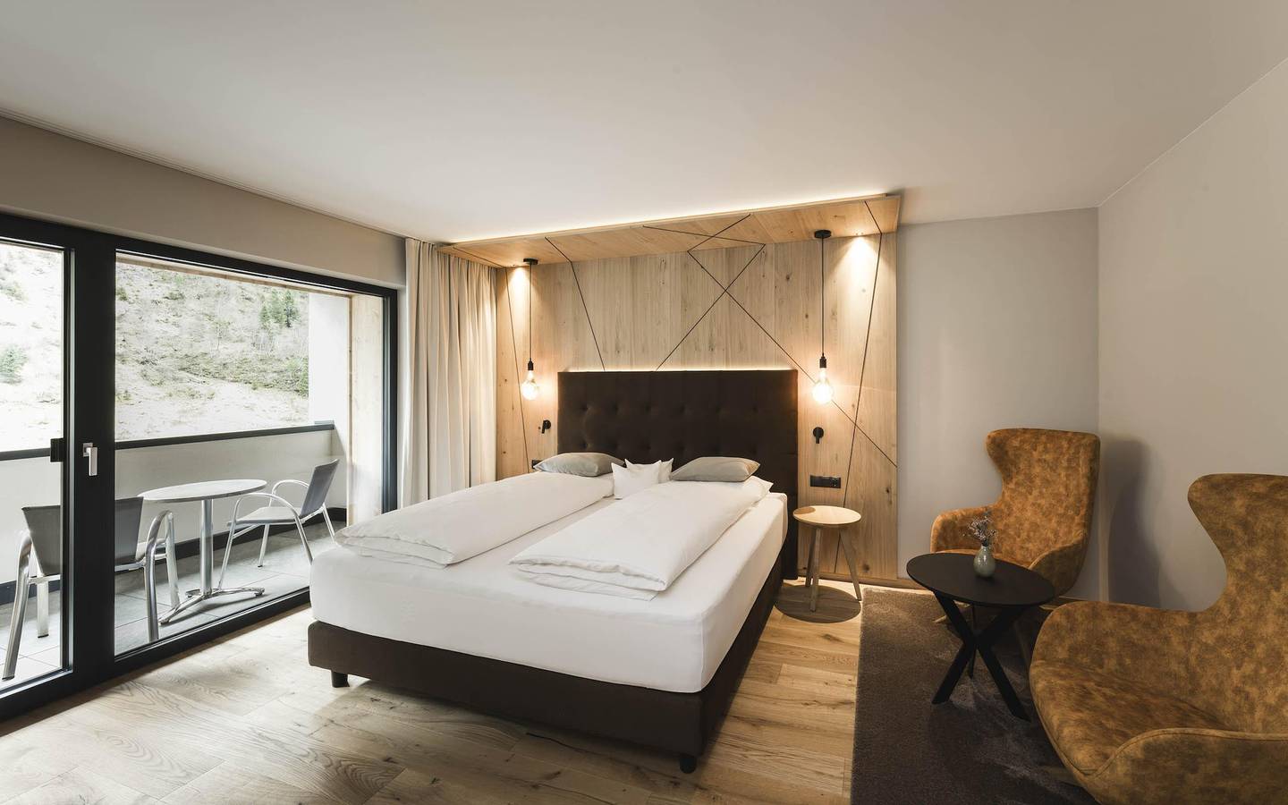 Juniorsuite Alpine Classic mit Frühstück in Hintertuxer Gletscher, Hintertux