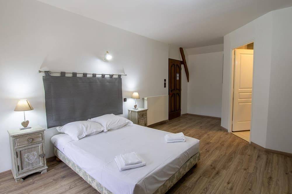Maison en pierre climatisée avec piscine privée en Dordogne in Saint-Crépin-et-Carlucet, Périgord Noir