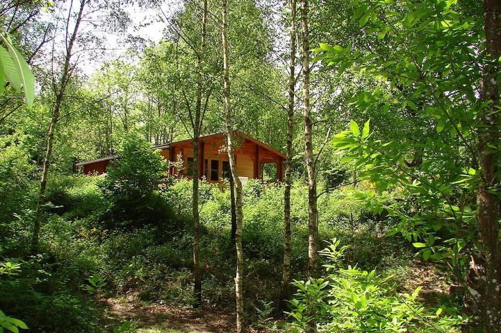Gîte pour 5 personnes, avec Piscine à Auriac