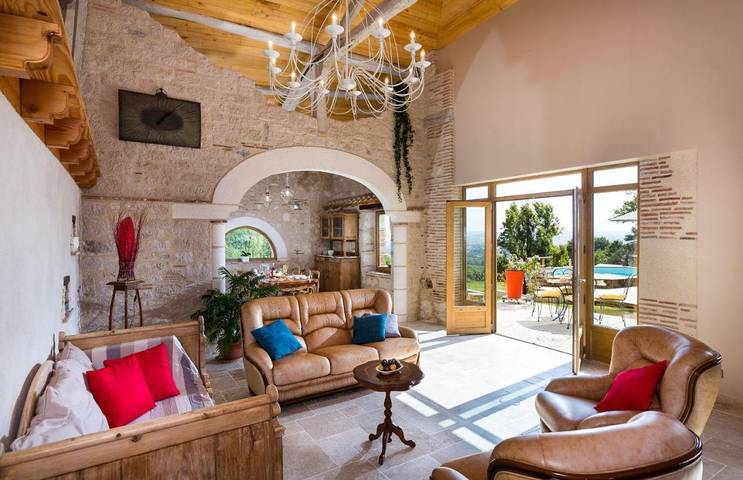 Location de vacances pour 5 personnes, avec jardin ainsi que vue et piscine, animaux acceptés à Castelmoron-sur-Lot - 4