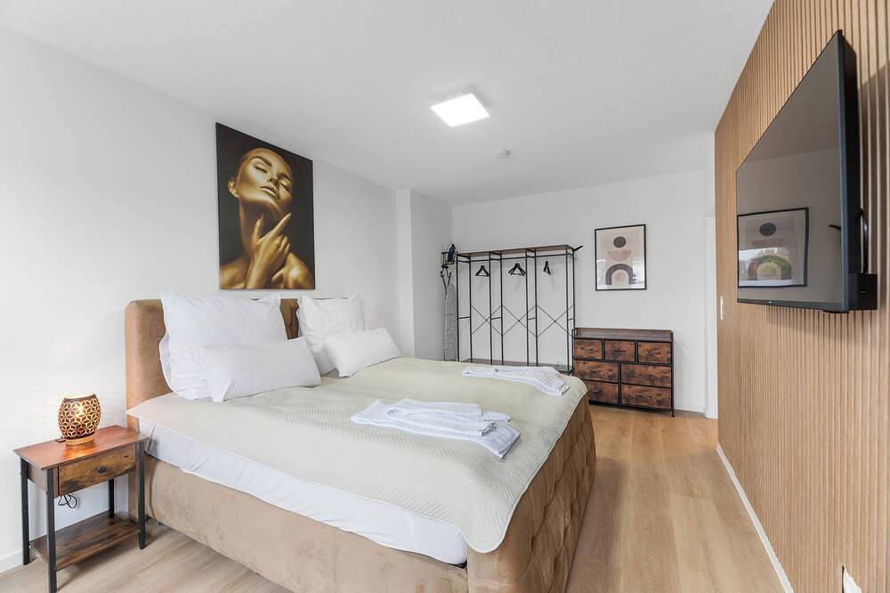 Entire apartment, Elite Weser Apartments Delux | Modern | Central | 4 persons | Air conditioning in Neustadt Bremen, Bremen