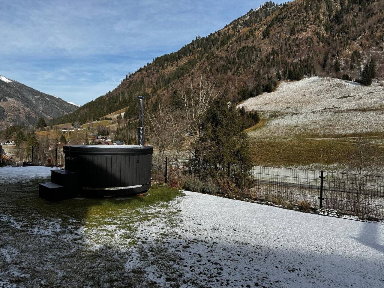 Chalet in grüner Umgebung mit Holzofen und Sauna in Rottenmanner und Wölzer Tauern, Irdning-Donnersbachtal