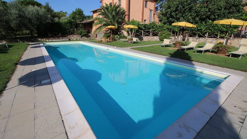 Bauernhof für 4 Personen, mit Terrasse und Pool sowie Garten, mit Haustier - 1