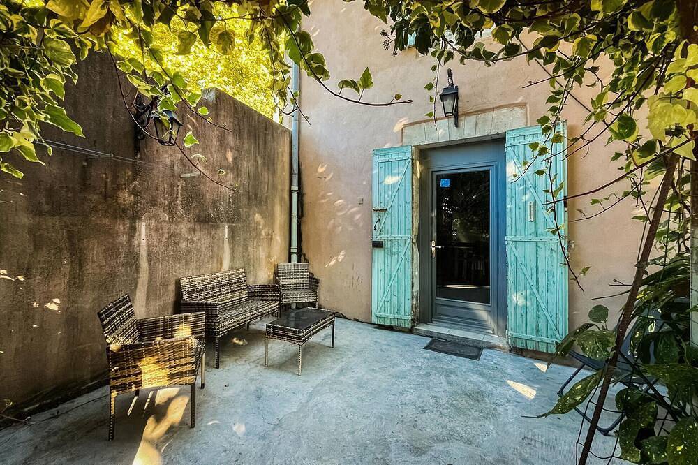 Increíble casa de 2 dormitorios en Cabannes in Cabannes, Region de Arles