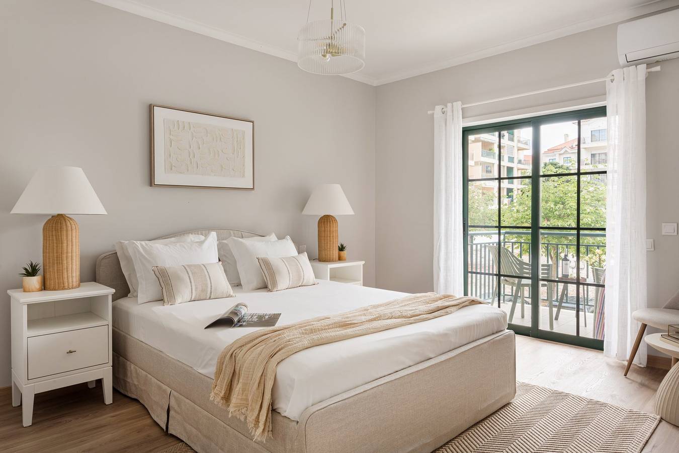 Ganze Wohnung, Carcavelos Terrace & Beach Apartment in Carcavelos e Parede, Costa de Lisboa