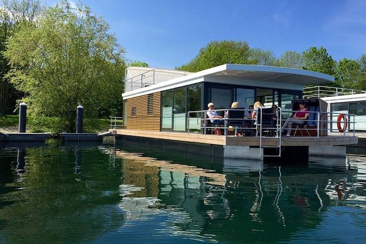 Péniche pour 3 personnes, avec terrasse dans Bas-Rhin