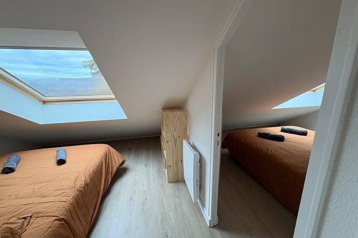 Ganze Wohnung, Bright duplex with lake-view terrace - Malbuisson (sleeps 6) in Mouthe-Lac et Mont d’Or, Französischer Jura