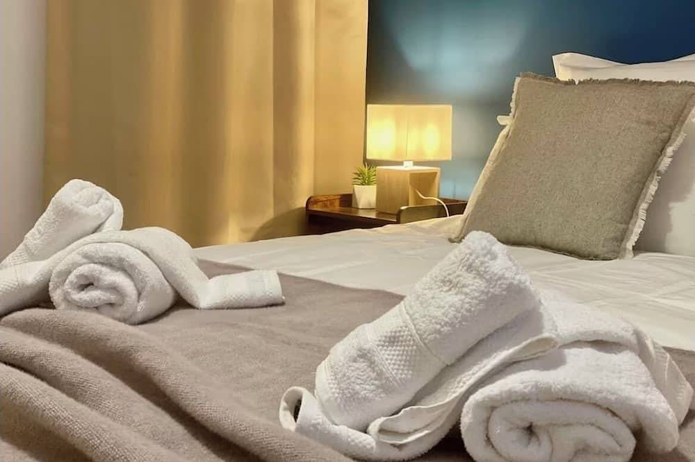 Entire apartment, Le Point Virgule in Montauban, Tarn-et-Garonne