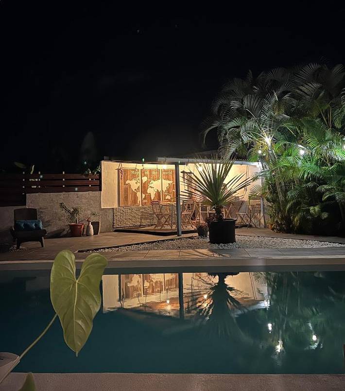 Gîte pour 9 personnes, avec piscine ainsi que vue et jardin à Entre-Deux - 3