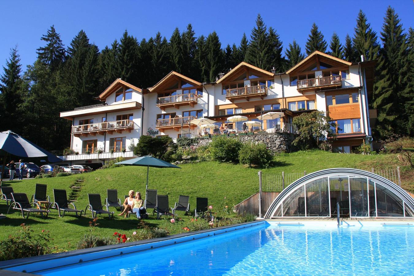 Ganze Ferienwohnung, Chalet / Apartment mit Gartenblick im Gartenhotel Rosenhof bei Kitzbühel in Oberndorf in Tirol, Kaisergebirge