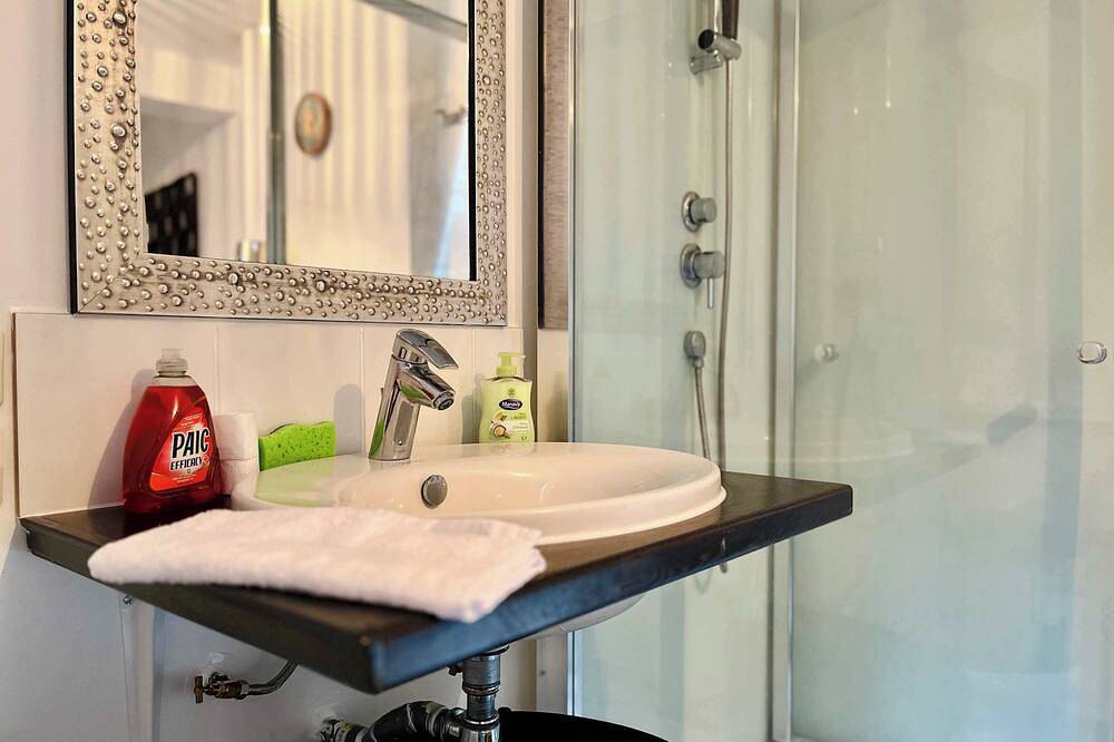 Entire apartment, La Chambre du Chateau - Center of Carentan in Carentan les Marais, Saint-Lô region